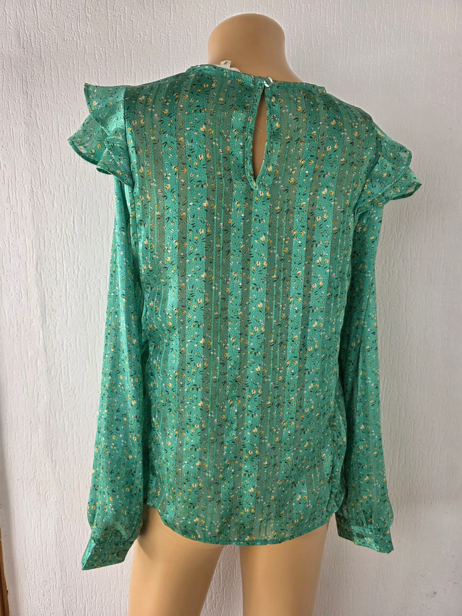 Blusa fluida com estampa floral e fio brilhante Emma Ella Paris - Tamanho 34/36 – photo 5